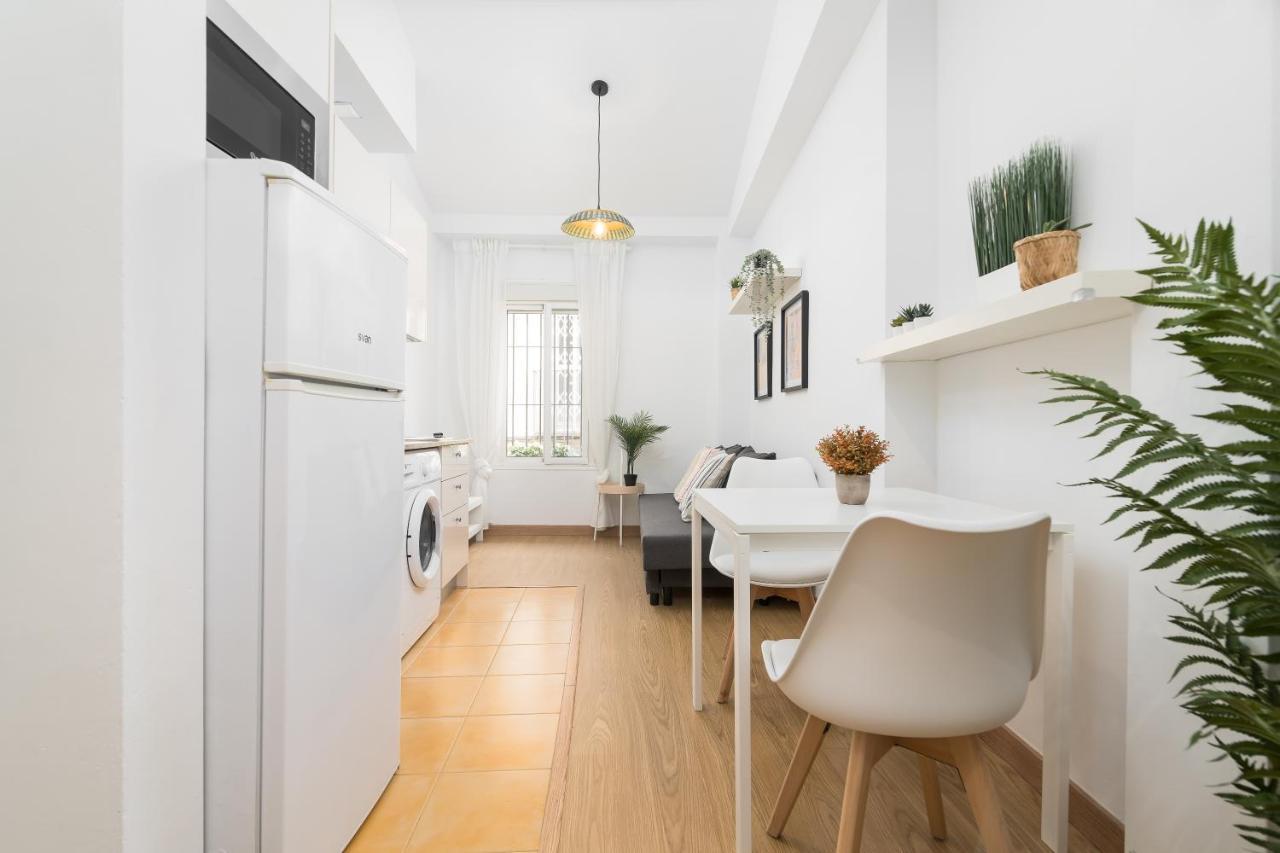 Precioso Apartamento Con Habitacion Separada En Centro Historico De Málaga Exteriör bild