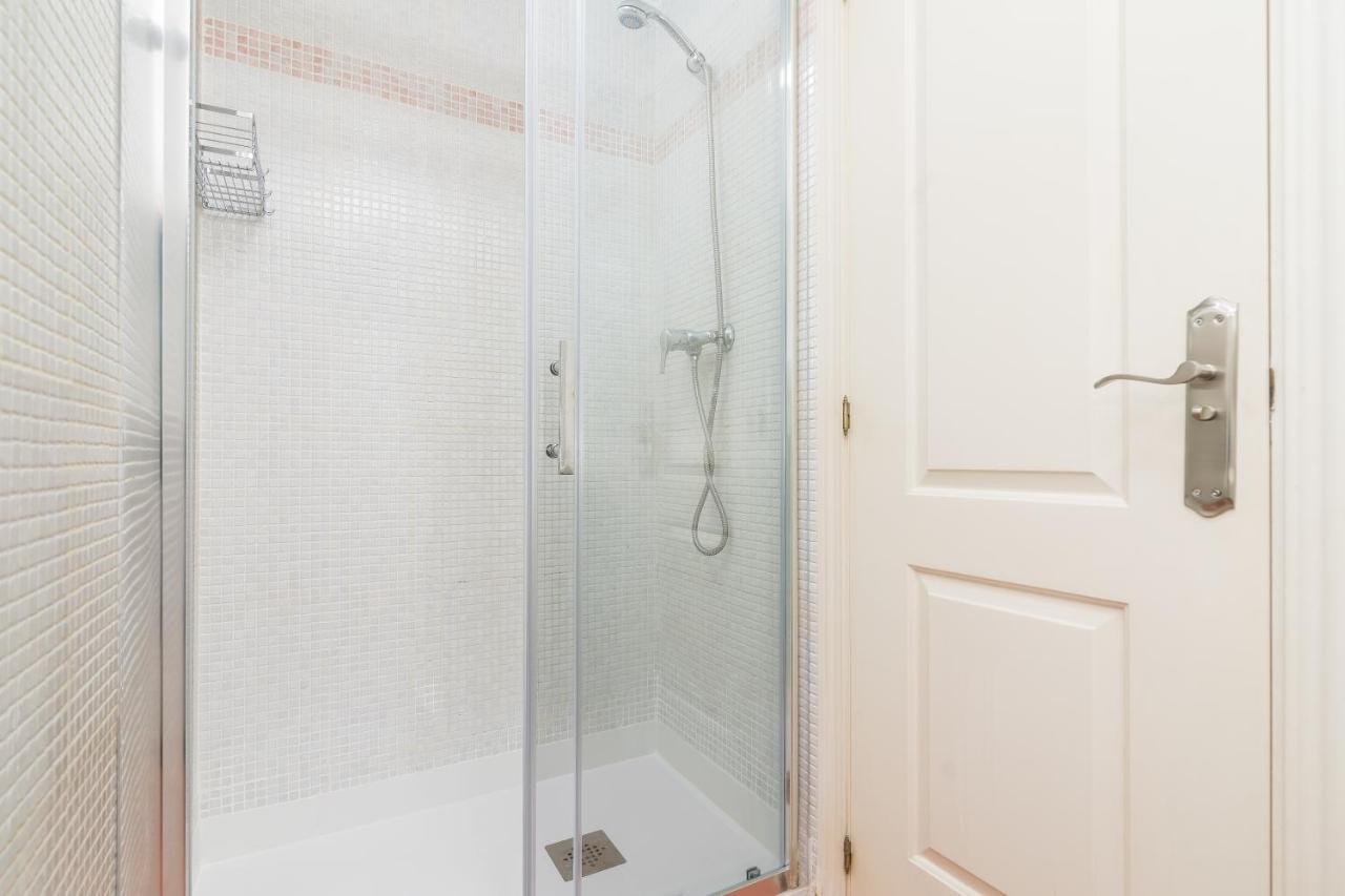 Precioso Apartamento Con Habitacion Separada En Centro Historico De Málaga Exteriör bild