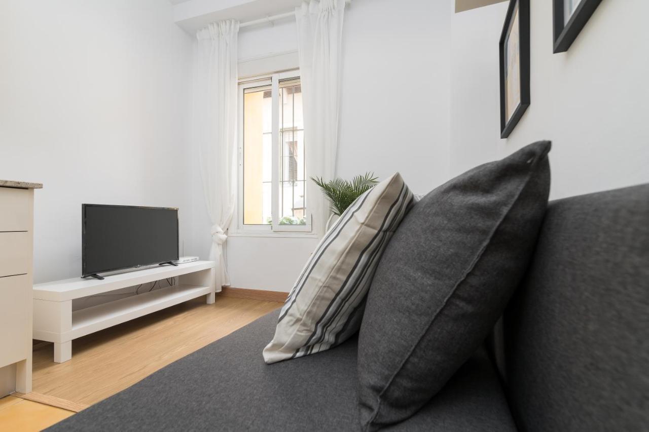 Precioso Apartamento Con Habitacion Separada En Centro Historico De Málaga Exteriör bild