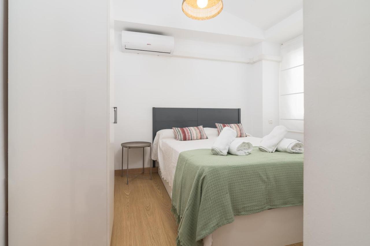 Precioso Apartamento Con Habitacion Separada En Centro Historico De Málaga Exteriör bild