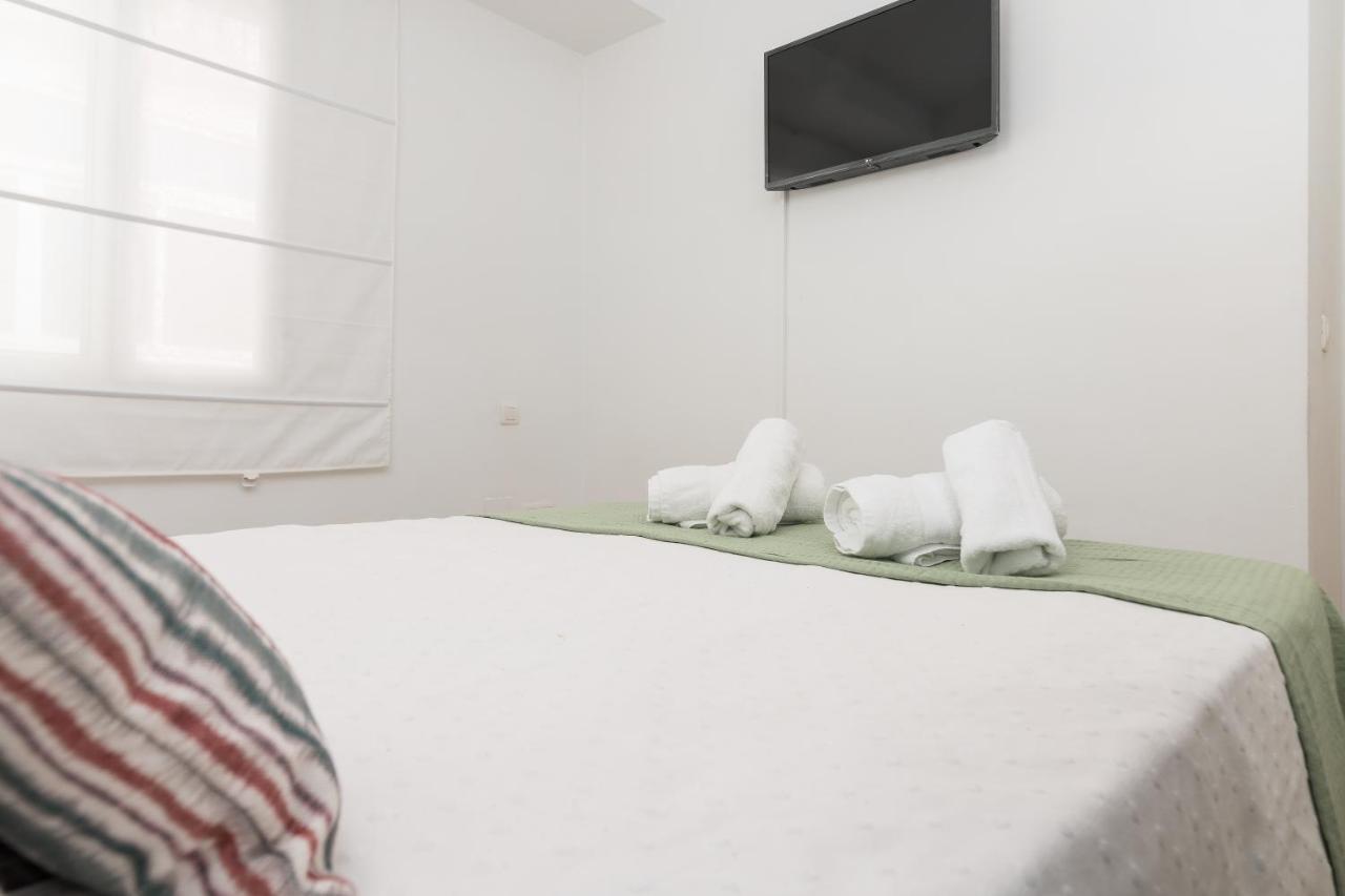Precioso Apartamento Con Habitacion Separada En Centro Historico De Málaga Exteriör bild